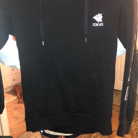 No Boundaries sweatshirt size small - Picture 2 of 2